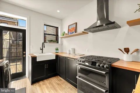 $675,000 | 1237 Potomac Avenue Southeast, Washington, DC 20003