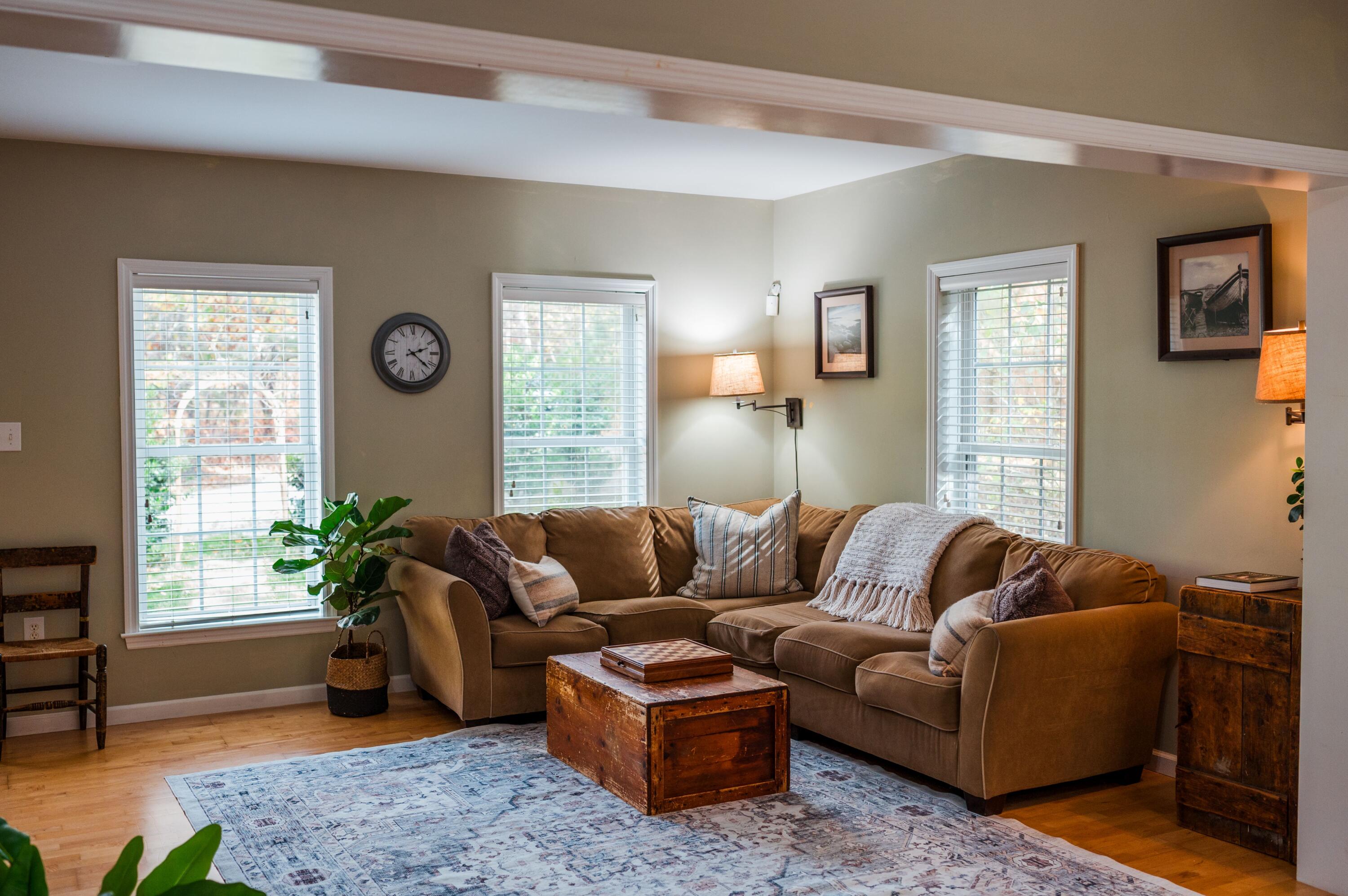 208 Irenes Way Tisbury, MA 02568 - Photo 6 of 70 couch