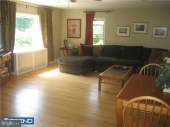 341 Zynn Road Downingtown, PA 19335 - Photo 2 of 12 Living Room