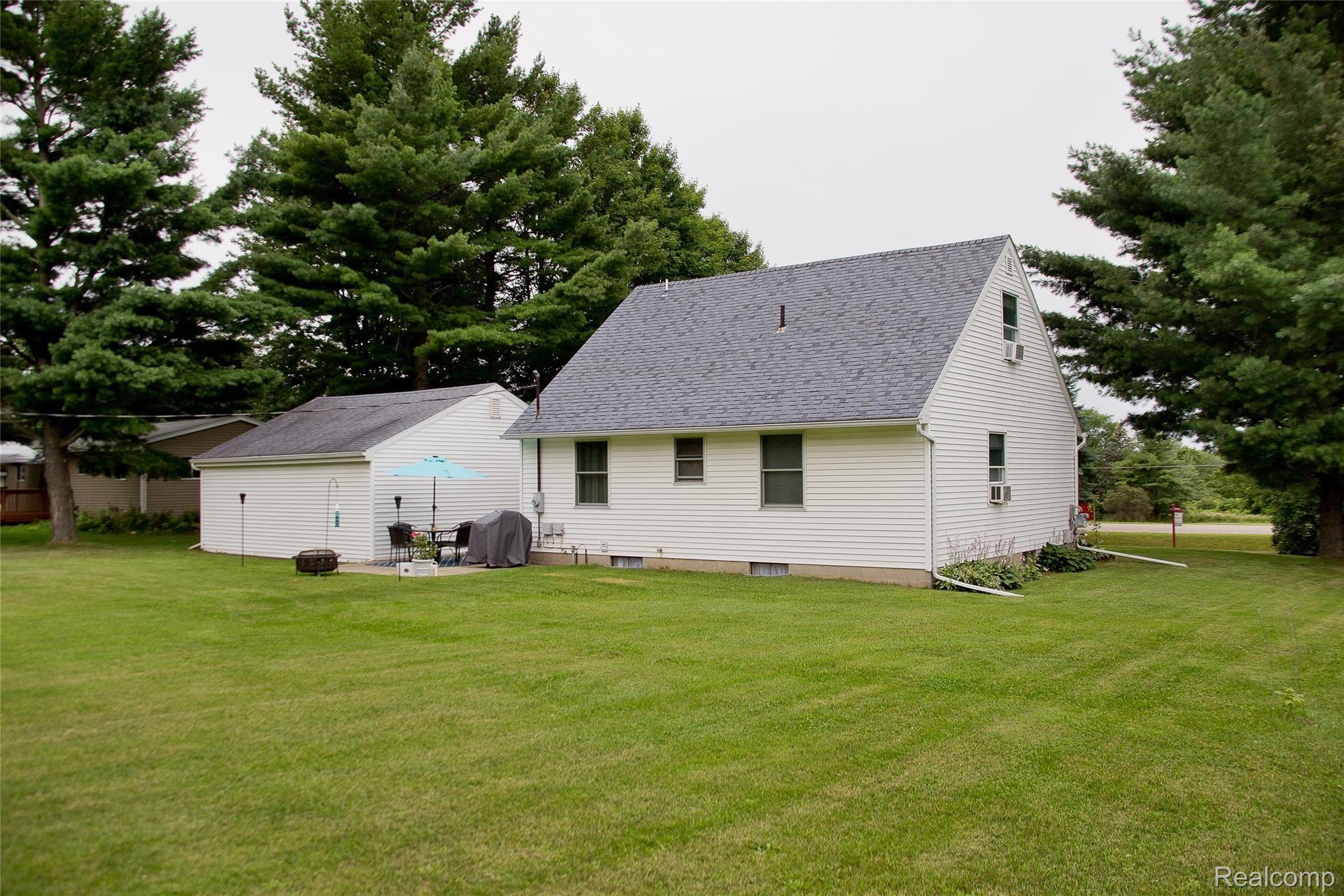 958 North Wilder Road Lapeer, MI 48446 - Photo 6 of 48 A32W7451.jpg