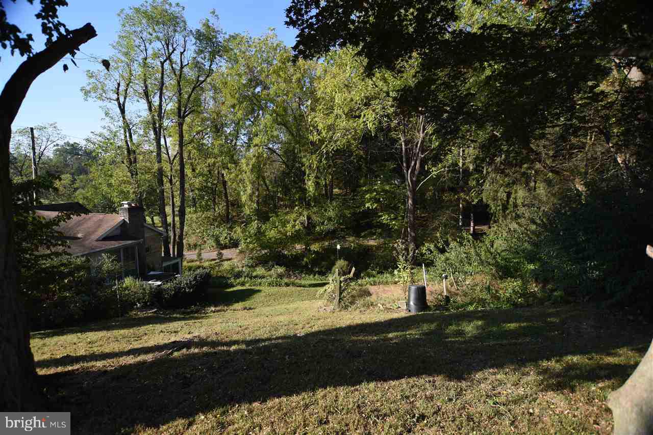 4360 Goose Valley Road Harrisburg, PA 17112 - Photo 4 of 24 Gallery Image 4