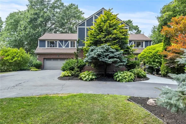 $700,000 | 5082 Woodland Drive, Lewiston, NY 14092