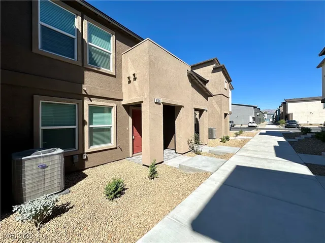 $1,995 | 6108 Hibiscus Gdn Street, North Las Vegas, NV 89081