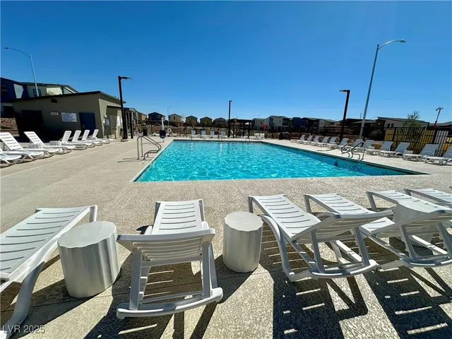 $1,995 | 6108 Hibiscus Gdn Street, North Las Vegas, NV 89081