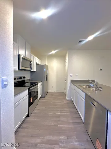 $1,995 | 6108 Hibiscus Gdn Street, North Las Vegas, NV 89081