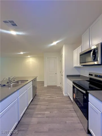 $1,995 | 6108 Hibiscus Gdn Street, North Las Vegas, NV 89081