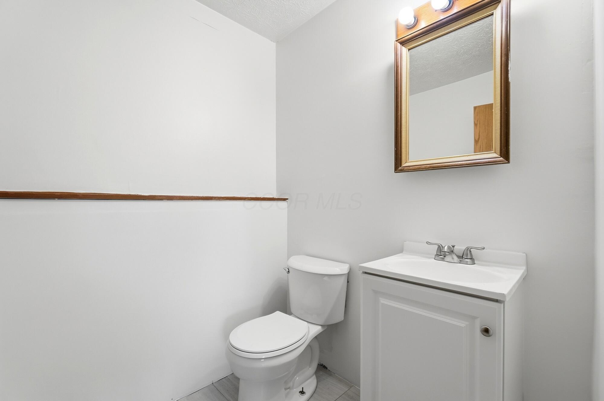 555 Fox Ridge Street Columbus, OH 43228 - Photo 32 of 37 184