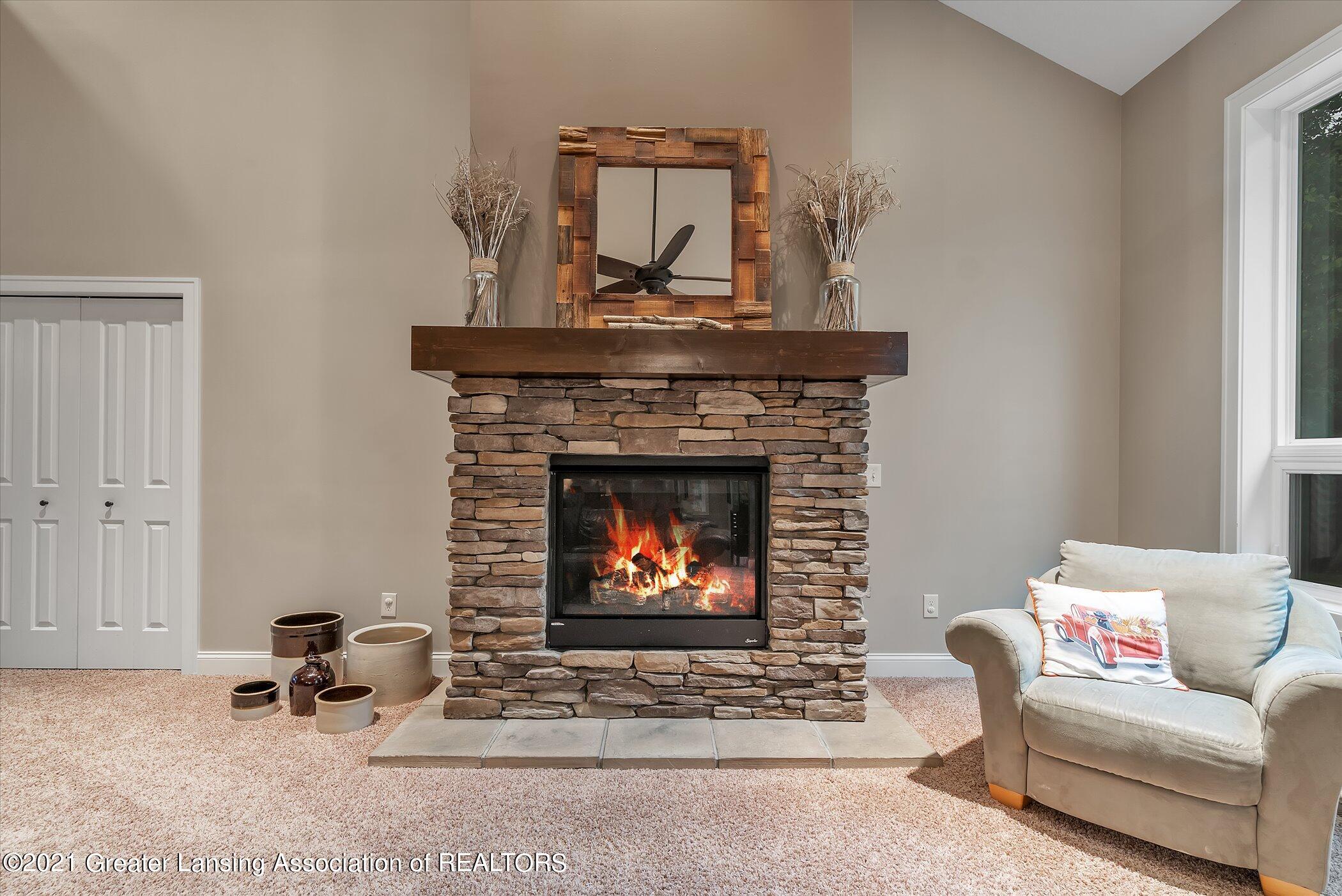 16070 Center Road East Lansing, MI 48823 - Photo 11 of 52 15-16070 Center Rd-Windowstill Real Esta