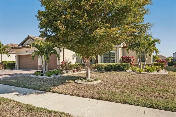 $725,000 | 20202 Cristoforo Place, Venice, FL 34293