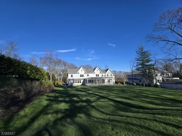 $3,650,000 | 520 Clinton Avenue, Wyckoff, NJ 07481