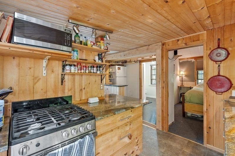 79 Kendall Pond Road South Gardner, MA 01440 - Photo 11 of 35 Gallery Image 11