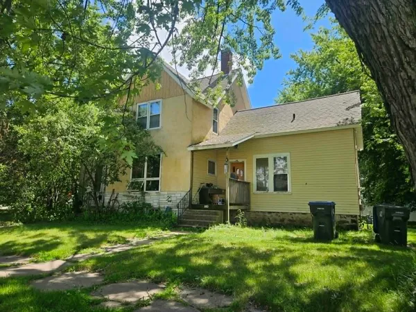 $89,900 | 114 East 9th Street, Marshfield, WI 54449