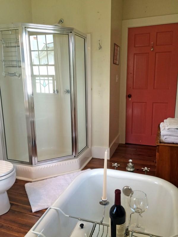 1970 Moore Road Northeast Floyd, VA 24091 - Photo 11 of 49 bath4 (600x800)