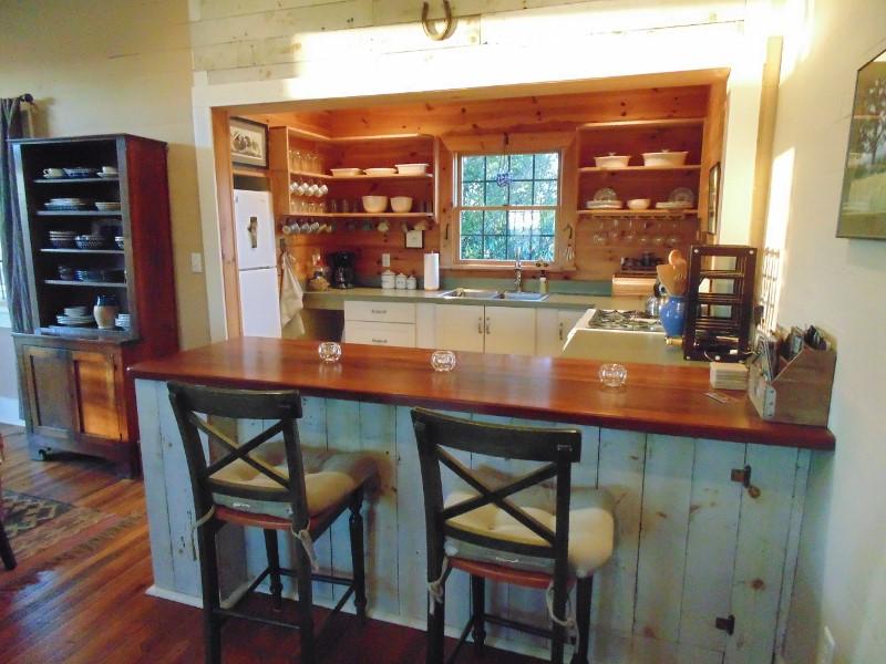 1970 Moore Road Northeast Floyd, VA 24091 - Photo 3 of 49 kitchen4 (800x600)