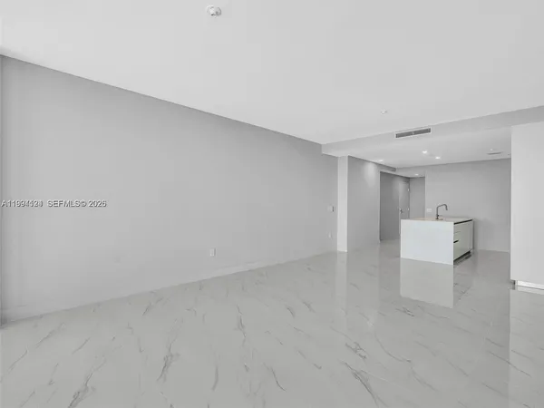 $9,500 | 711 Northeast 23rd Terrace, Unit 3303, Miami, FL 33137