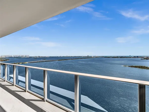 $9,500 | 711 Northeast 23rd Terrace, Unit 3303, Miami, FL 33137