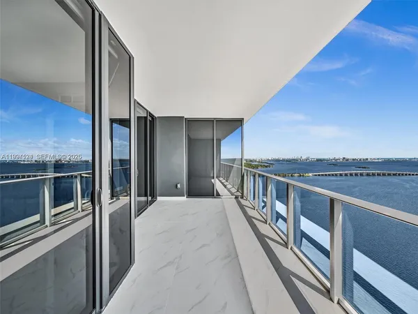 $9,500 | 711 Northeast 23rd Terrace, Unit 3303, Miami, FL 33137