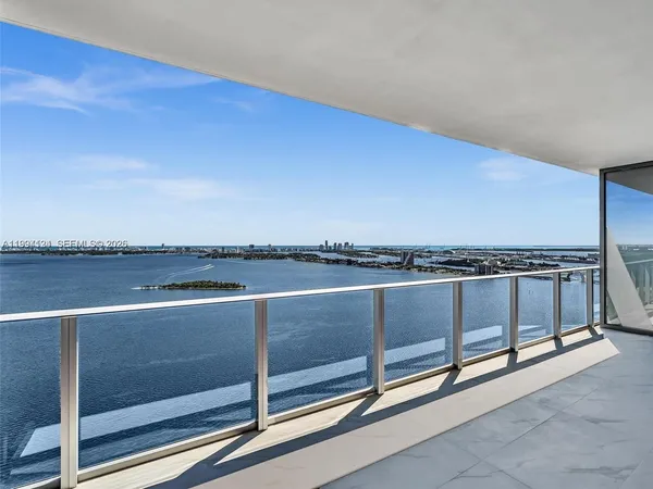 $9,500 | 711 Northeast 23rd Terrace, Unit 3303, Miami, FL 33137
