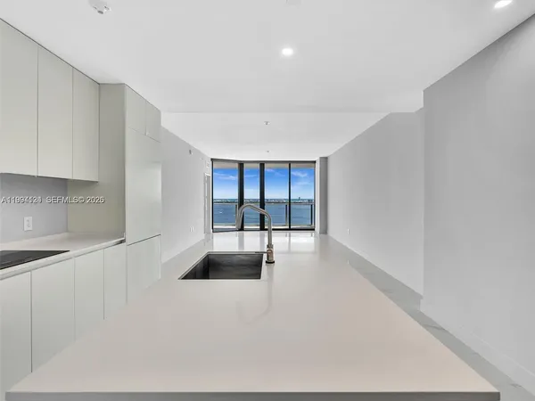 $9,500 | 711 Northeast 23rd Terrace, Unit 3303, Miami, FL 33137