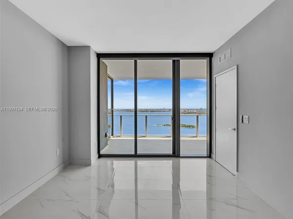 $9,500 | 711 Northeast 23rd Terrace, Unit 3303, Miami, FL 33137