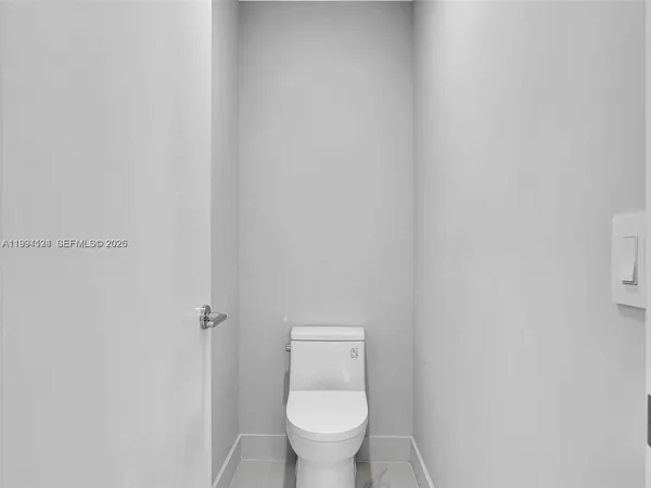 $9,500 | 711 Northeast 23rd Terrace, Unit 3303, Miami, FL 33137