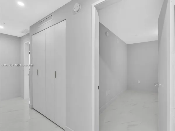 $9,500 | 711 Northeast 23rd Terrace, Unit 3303, Miami, FL 33137