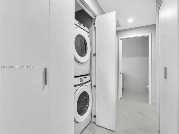 $9,500 | 711 Northeast 23rd Terrace, Unit 3303, Miami, FL 33137