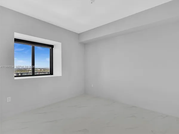 $9,500 | 711 Northeast 23rd Terrace, Unit 3303, Miami, FL 33137