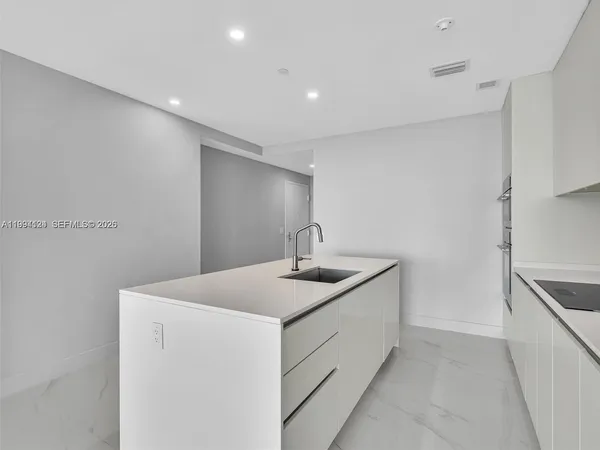 $9,500 | 711 Northeast 23rd Terrace, Unit 3303, Miami, FL 33137