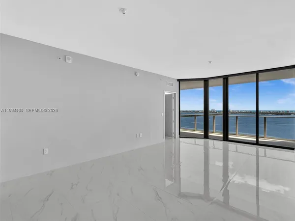 $9,500 | 711 Northeast 23rd Terrace, Unit 3303, Miami, FL 33137