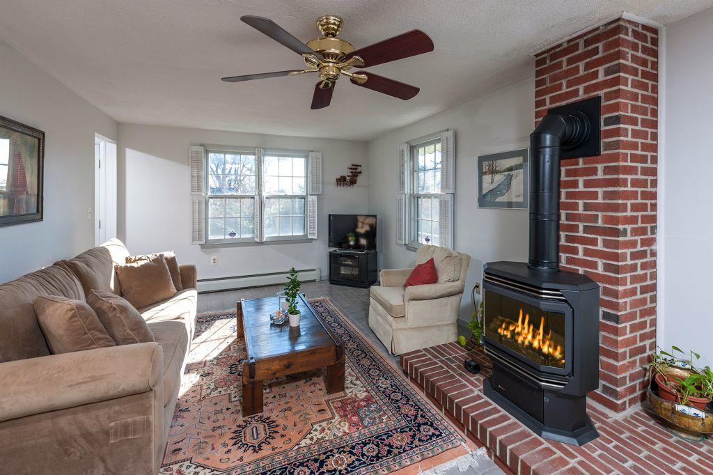 7 Acorn Street York, ME 03909 - Photo 7 of 17 _7_C-21-9952-Edit