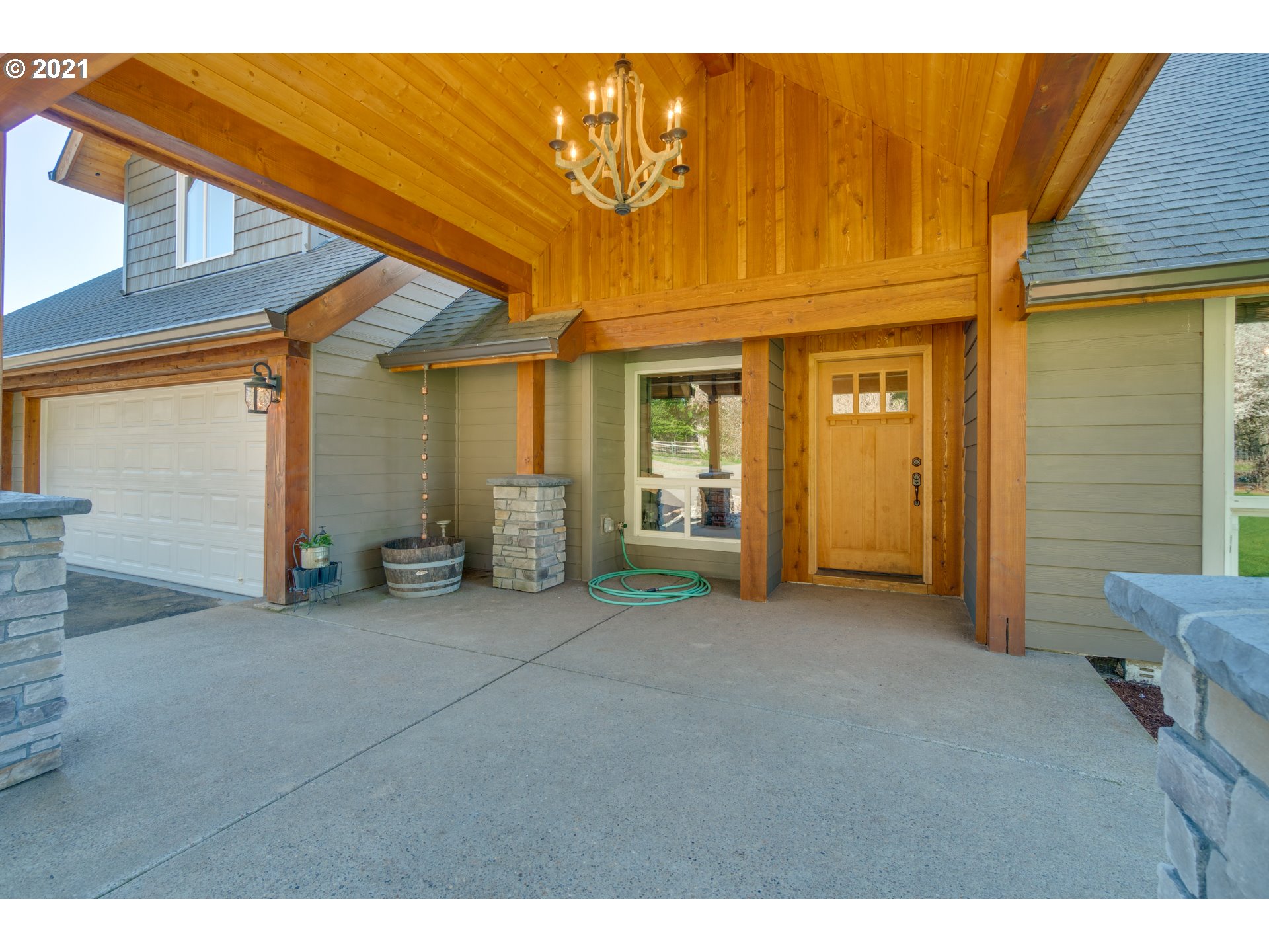 47280 Southeast Coalman Road Sandy, OR 97055 - Photo 4 of 32 a view of a house with backyard