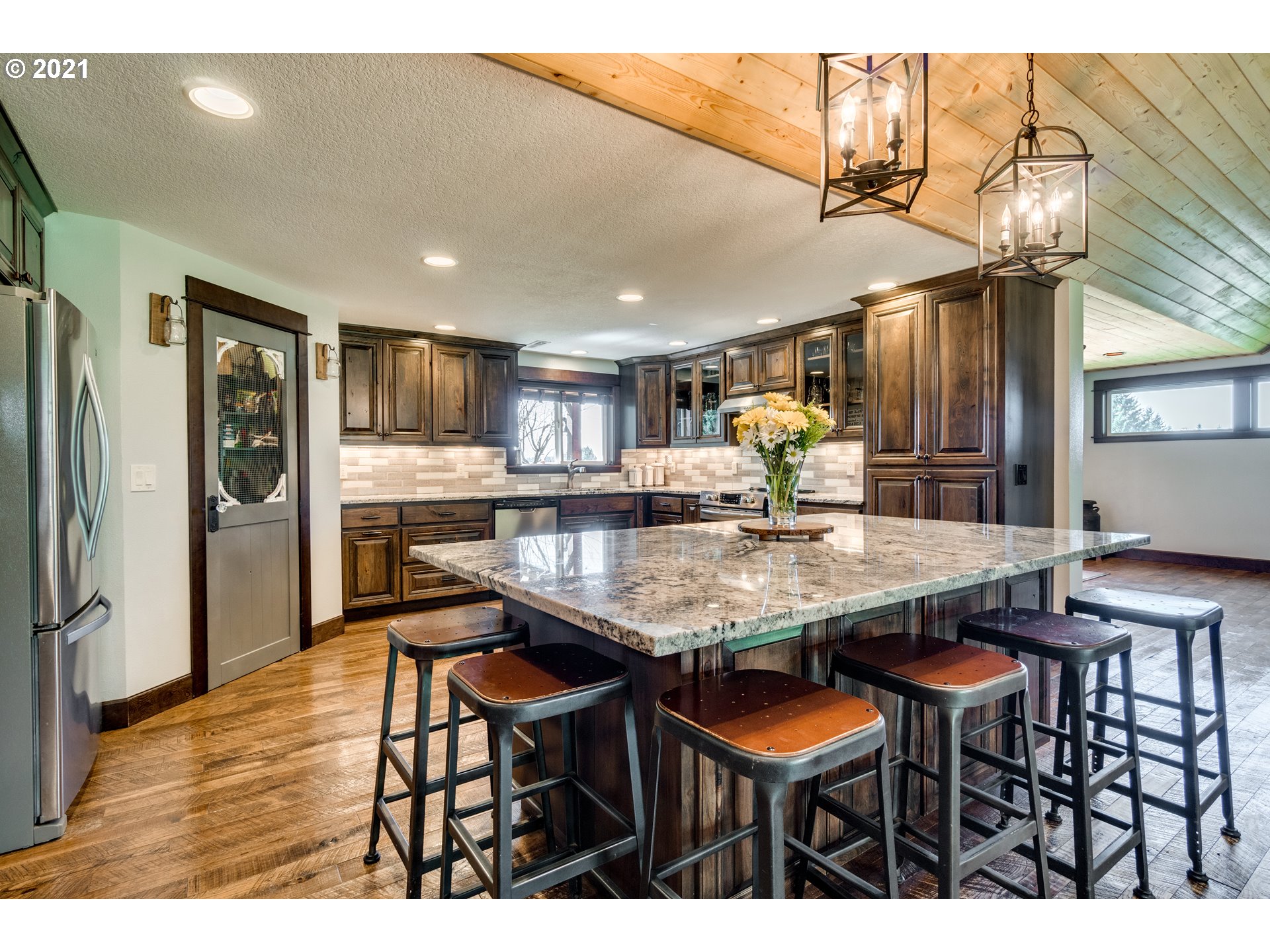47280 Southeast Coalman Road Sandy, OR 97055 - Photo 6 of 32 a kitchen with a table and chairs in it