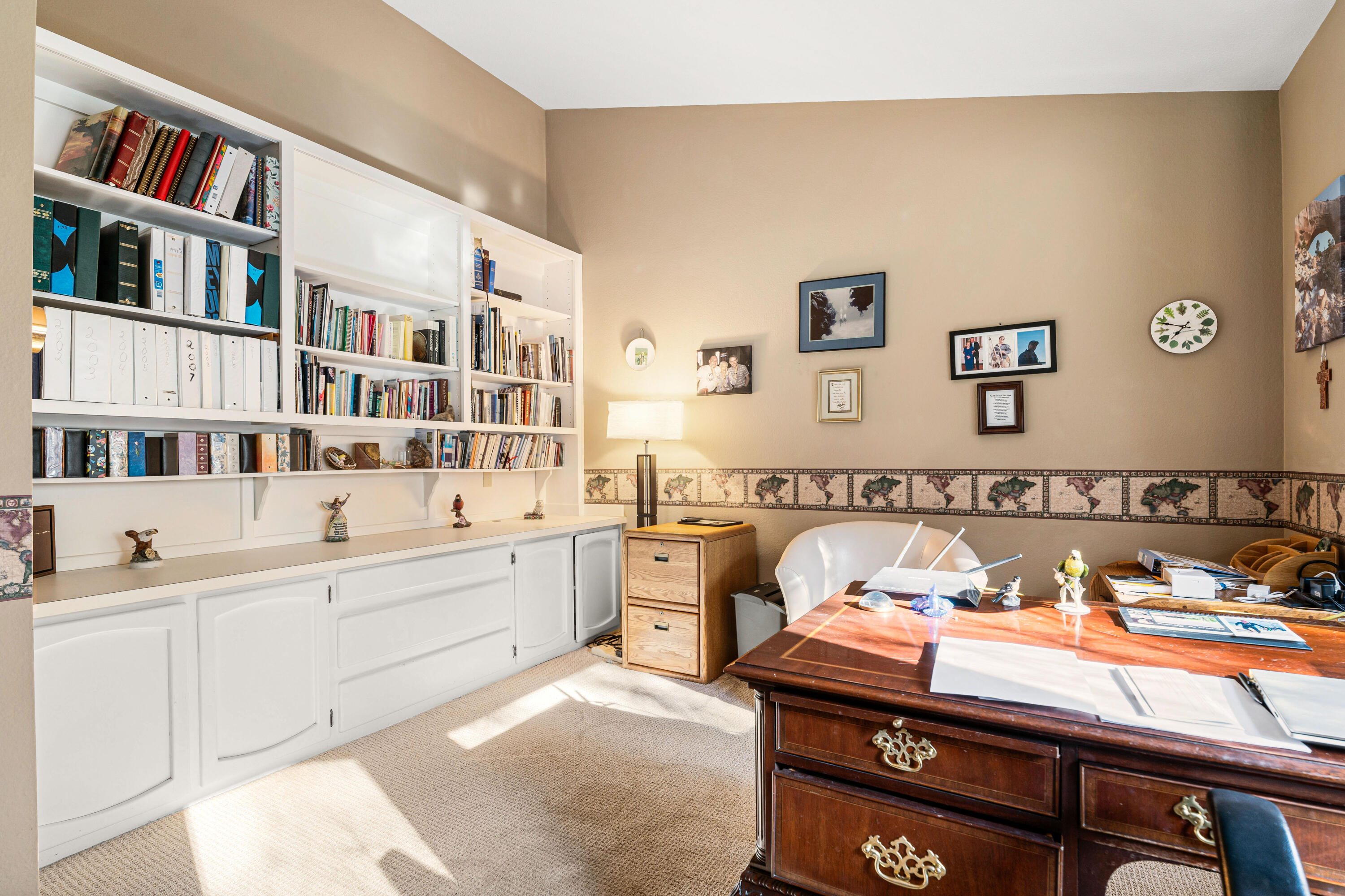 20388 Mission Ridge Court Bend, OR 97702 - Photo 13 of 46 With Built-ins!