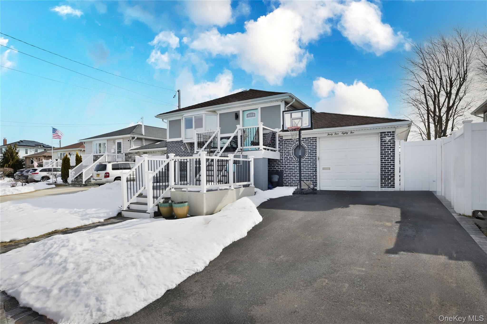 3485 Riverside Drive Oceanside, NY 11572 - Photo 3 of 30