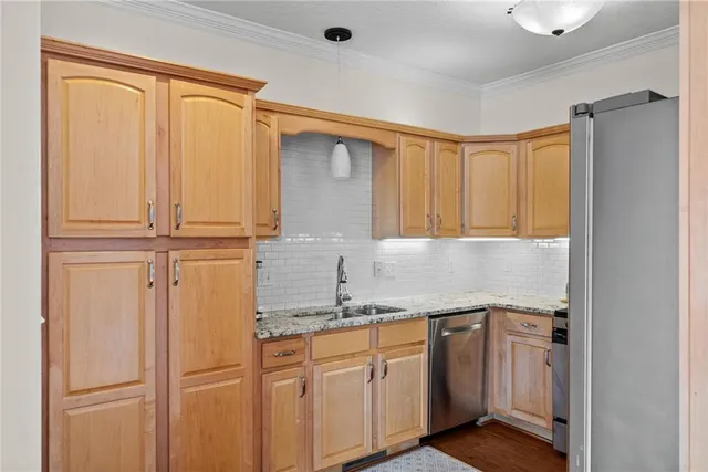 $350,000 | 204 Lenox Court, Imperial, PA 15126