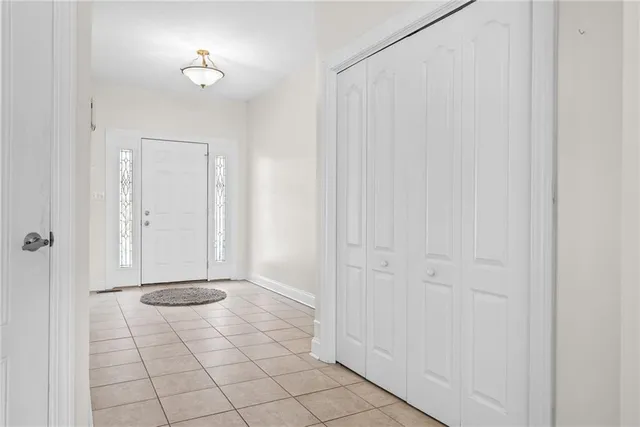 $350,000 | 204 Lenox Court, Imperial, PA 15126