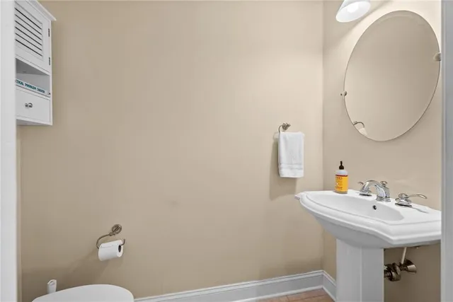 $350,000 | 204 Lenox Court, Imperial, PA 15126