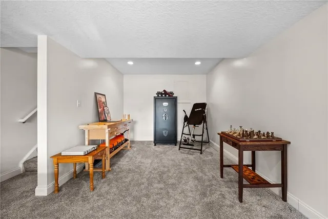 $350,000 | 204 Lenox Court, Imperial, PA 15126