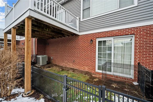 $350,000 | 204 Lenox Court, Imperial, PA 15126