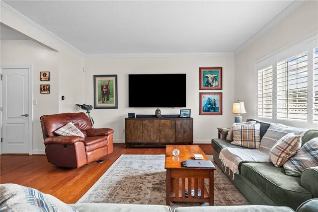 $350,000 | 204 Lenox Court, Imperial, PA 15126