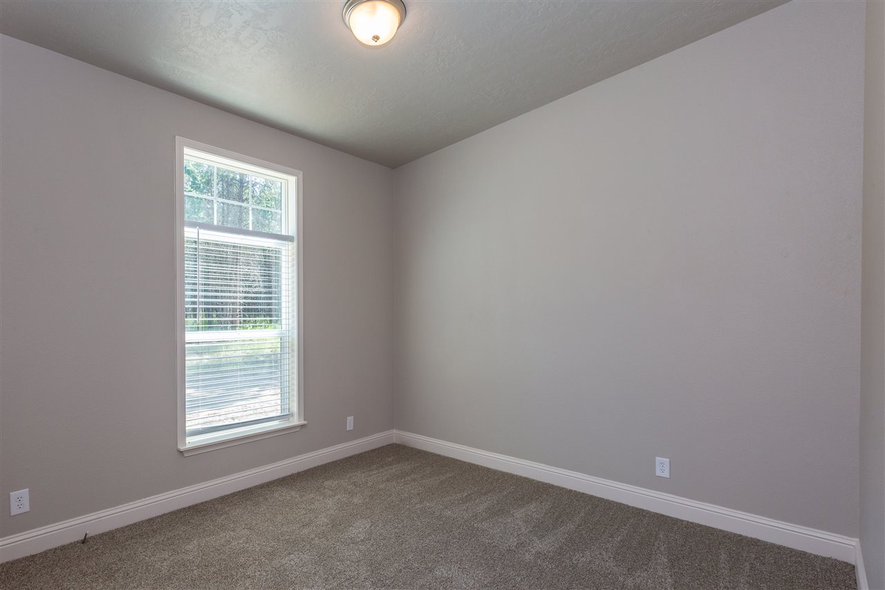 36514 North Sheldon Road Deer Park, WA 99006 - Photo 17 of 23 Gallery Image 17