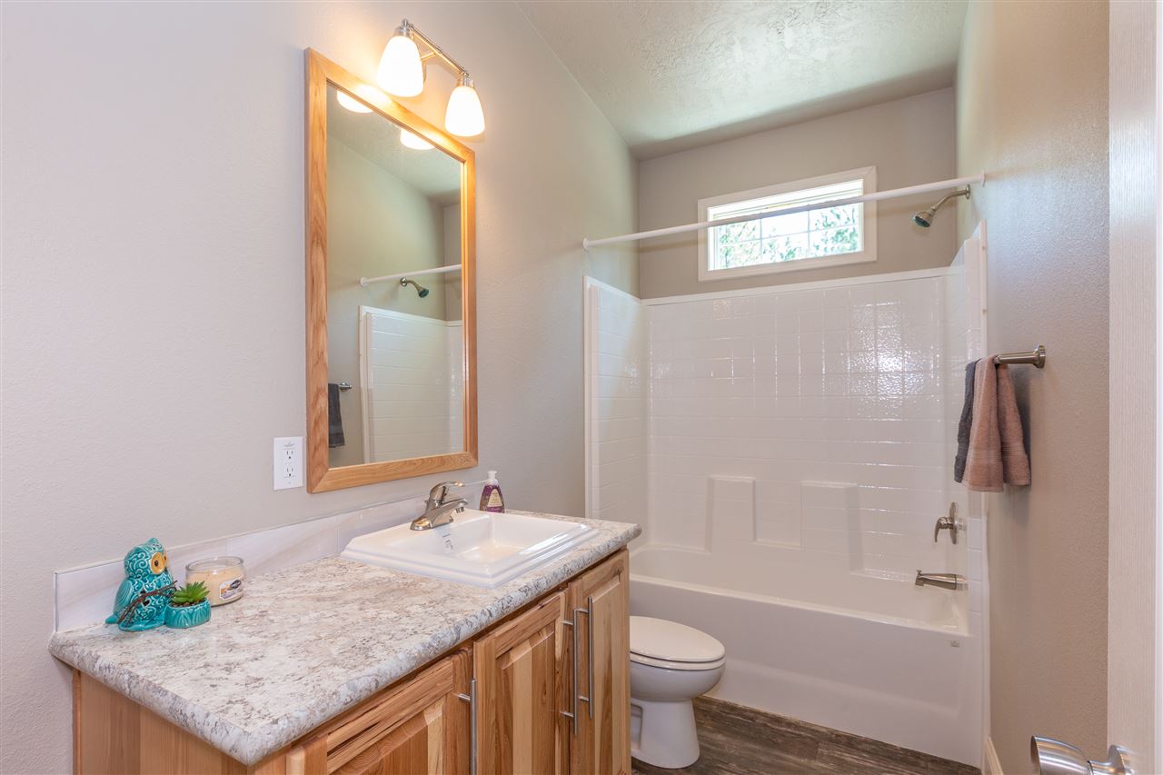 36514 North Sheldon Road Deer Park, WA 99006 - Photo 18 of 23 Gallery Image 18