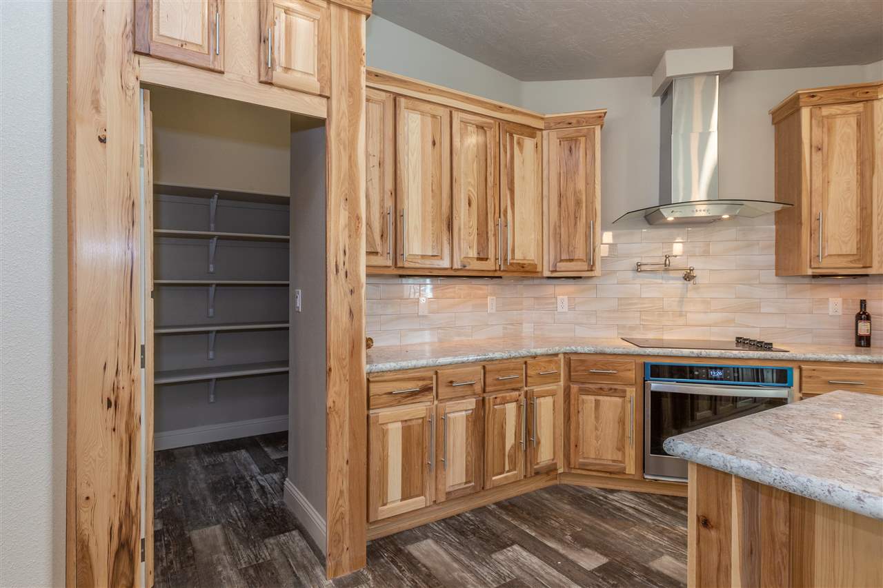 36514 North Sheldon Road Deer Park, WA 99006 - Photo 8 of 23 Gallery Image 8