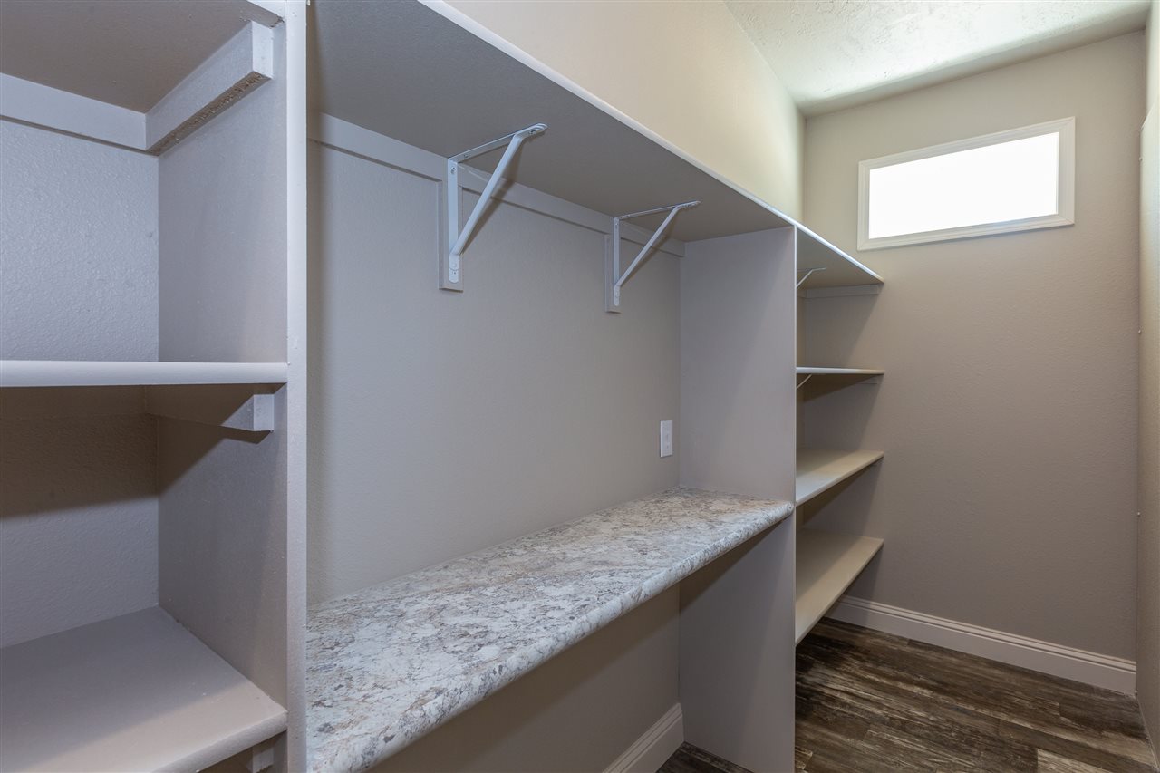 36514 North Sheldon Road Deer Park, WA 99006 - Photo 9 of 23 Gallery Image 9