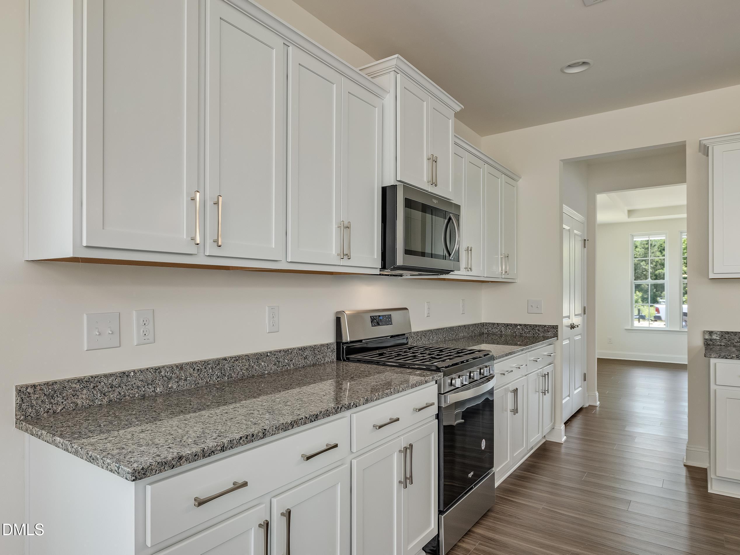 1072 Channel Drop Loop Zebulon, NC 27597 - Photo 25 of 62 Kitchen 4