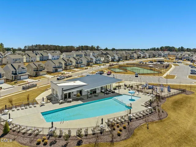 $400,775 | 1072 Channel Drop Loop, Zebulon, NC 27597