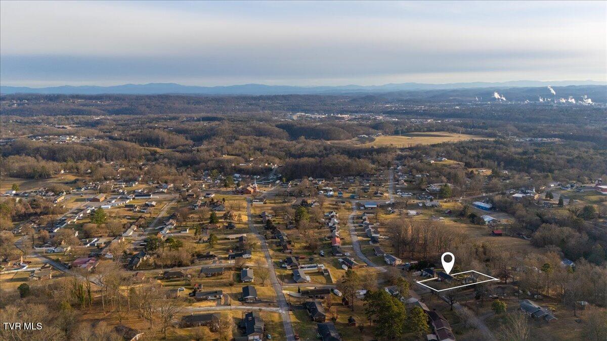 204 Thompson Street Kingsport, TN 37660 - Photo 43 of 46 45-DJI_20260129165359_0145_D