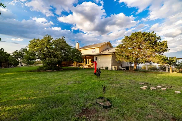 $1,090,000 | 247 Huntleigh Road South, Ingram, TX 78025