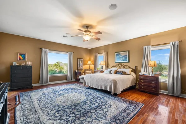 $1,090,000 | 247 Huntleigh Road South, Ingram, TX 78025